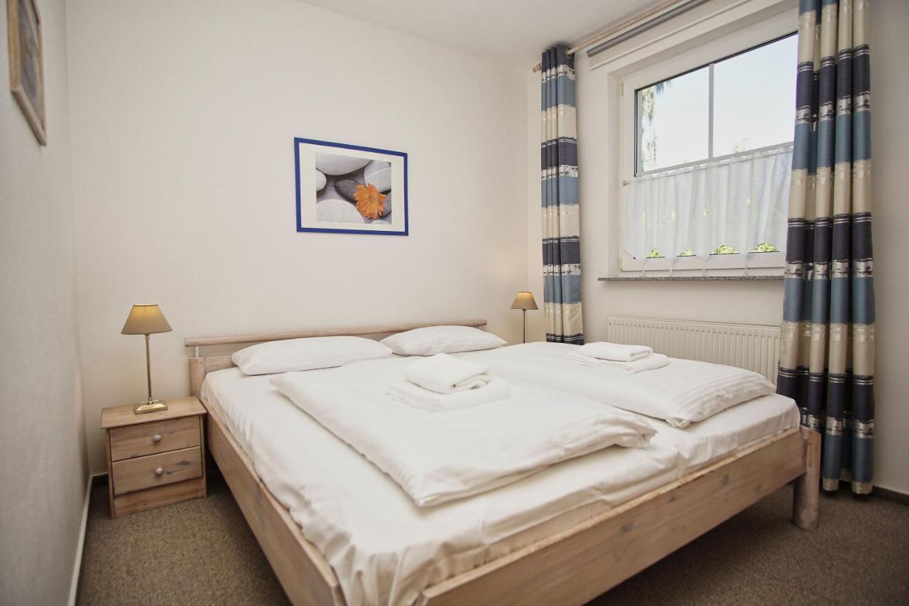 Nah Am Meer, Ruhige Lage, Gratis Nutzung Vom Ahoi Erlebnisbad Und Sauna In Sellin - Haus Inselblick Fewo 01 Goehren  Esterno foto