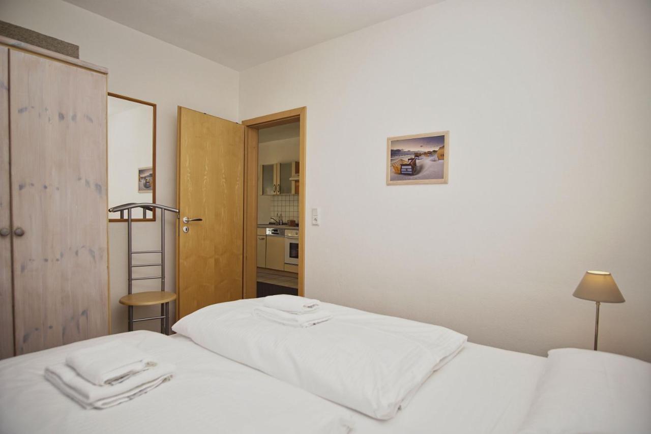Nah Am Meer, Ruhige Lage, Gratis Nutzung Vom Ahoi Erlebnisbad Und Sauna In Sellin - Haus Inselblick Fewo 01 Goehren  Esterno foto